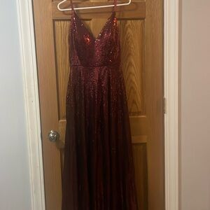 Burgundy, size medium, floor length dress, formal, homecoming, bridesmaid, Prom